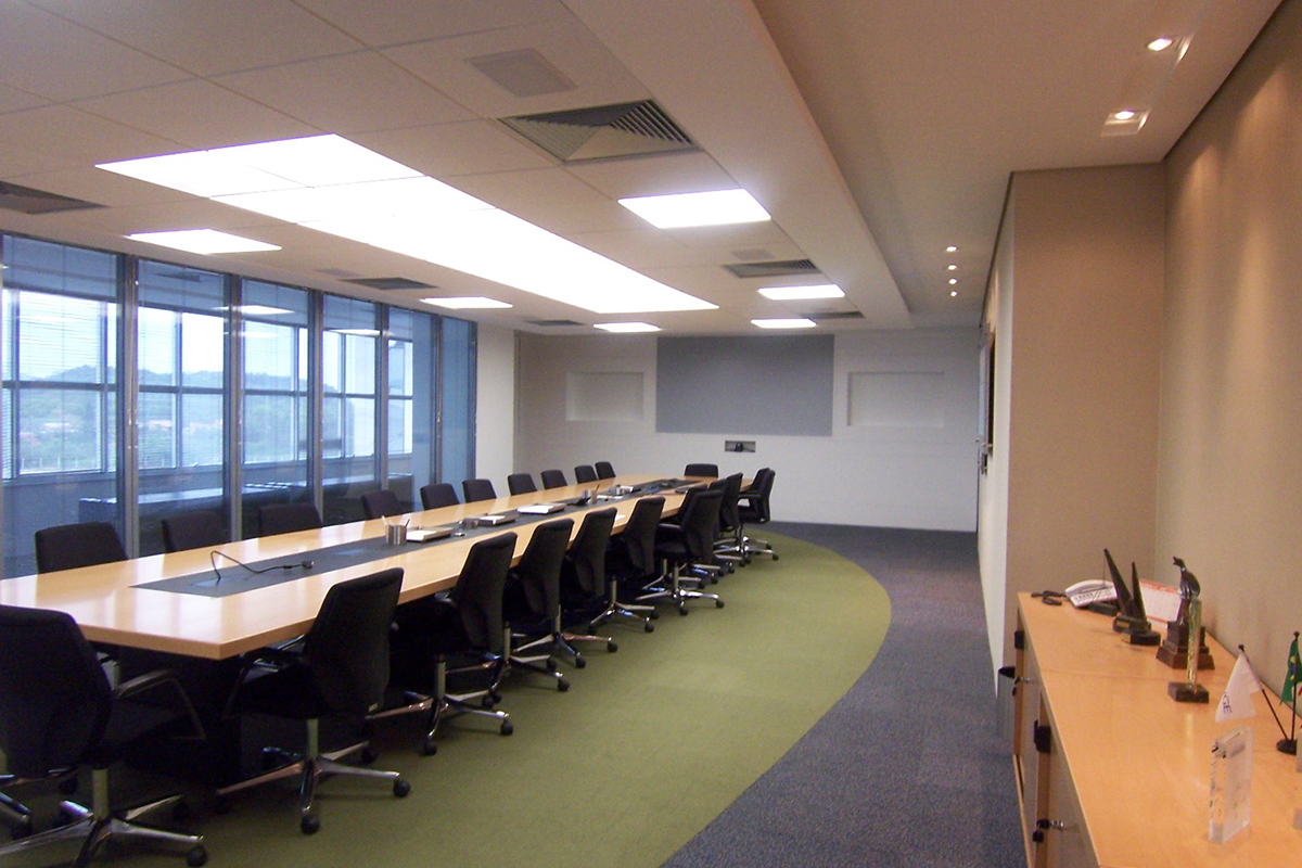 Slide 04_Desk