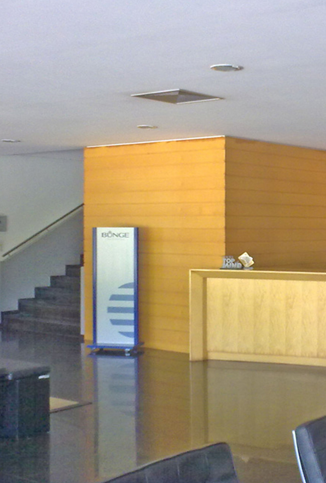Slide 05_Mobile